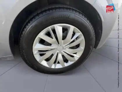 Photo 24 Peugeot 208  1.5 BlueHDi 100ch S/S Active CarPlay