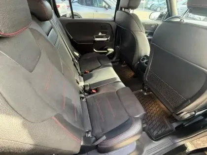 Photo 9 Mercedes GLB  200 163ch AMG Line 7G DCT