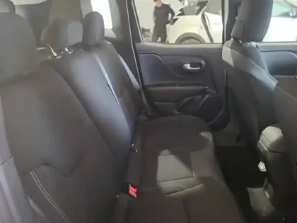 Photo 11 Jeep Renegade  1.5 Turbo T4 130ch MHEV Summit BVR7