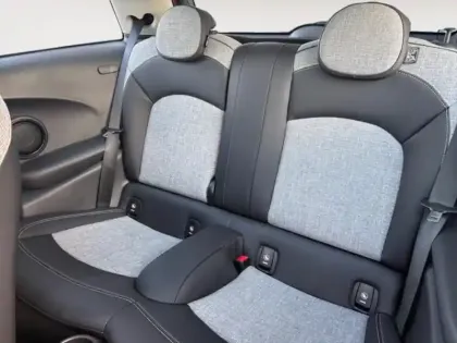 Photo 12 Mini Mini  Cooper 136ch  Edition Greenwich BVA7