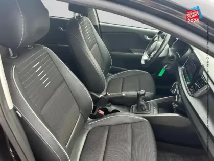Photo 19 Kia Rio  1.0 T-GDI 120ch MHEV GT-Line iBVM6