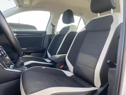 Photo 10 Volkswagen T-roc  1.5 TSI EVO 150ch Carat S&S