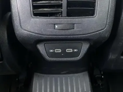 Photo 14 Volkswagen T-roc  1.5 TSI EVO 150ch Carat S&S