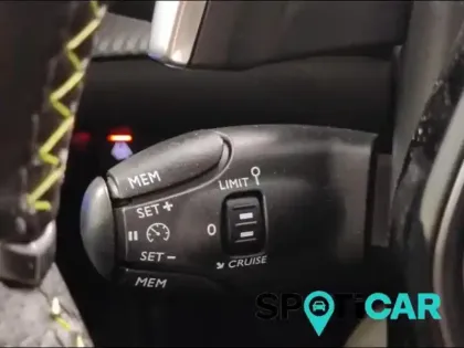 Photo 13 Peugeot 2008  1.2 PureTech 130ch S&S GT EAT8