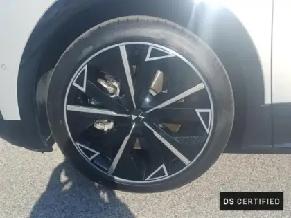Photo 10 DS DS 8 N°8 Electrique 245ch Long Range Etoile
