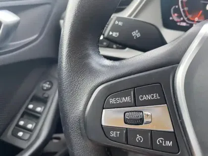 Photo 25 BMW Serie 1 Série 1 118iA 136ch Edition M Design DKG7