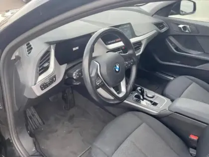 Photo 17 BMW Serie 1 Série 1 118iA 136ch Edition M Design DKG7