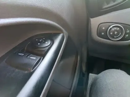 Photo 5 Ford Transit Connect Fourgonnette L1 1.5 TD 75ch Stop&Start Trend