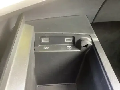 Photo 20 Peugeot 3008 Nouveau Hybrid 136 e-DCS6 Allure