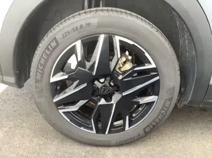 Photo 8 Peugeot 3008 Nouveau Hybrid 136 e-DCS6 Allure