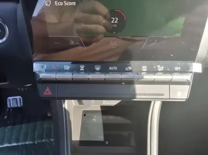 Photo 15 Renault Captur Nouveau E-Tech full hybrid 160 ch Techno