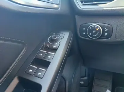 Photo 5 Ford Focus SW 1.0 Flexifuel mHEV 125ch Titanium X Business