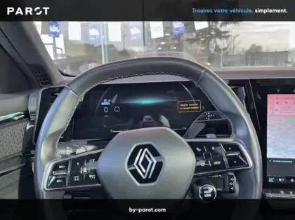 Photo 6 Renault Austral 1.2 E-Tech full hybrid 200ch Iconic esprit Alpine- 24