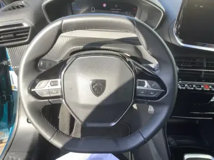 Photo 17 Peugeot 2008 Nouveau 100 S&S BVM6 Allure