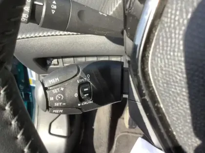 Photo 21 Peugeot 2008 Nouveau 100 S&S BVM6 Allure