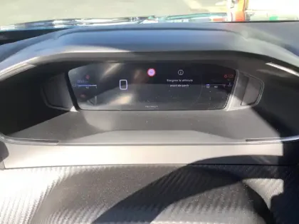 Photo 13 Peugeot 2008 Nouveau 100 S&S BVM6 Allure