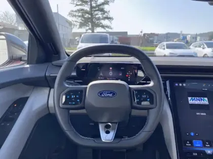 Photo 6 Ford Capri 286ch Extended Range 77kWh Select RWD