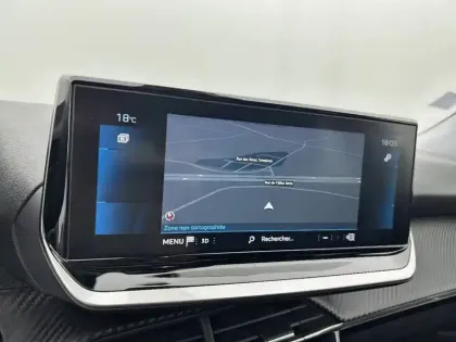 Photo 110 Peugeot 2008  PureTech 130 S&S EAT8