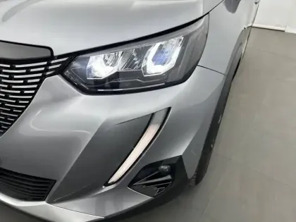 Photo 102 Peugeot 2008  PureTech 130 S&S EAT8