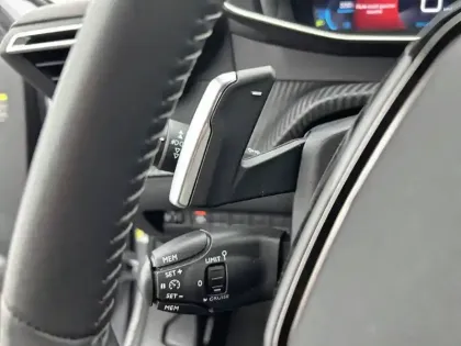 Photo 108 Peugeot 2008  PureTech 130 S&S EAT8