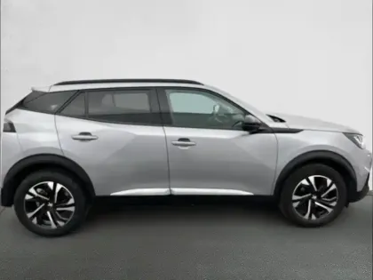 Photo 90 Peugeot 2008  PureTech 130 S&S EAT8