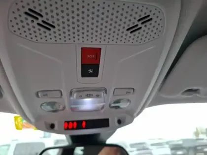 Photo 53 Peugeot 2008  PureTech 130 S&S EAT8