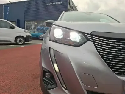 Photo 73 Peugeot 2008  PureTech 130 S&S EAT8