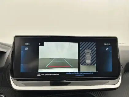 Photo 113 Peugeot 2008  PureTech 130 S&S EAT8