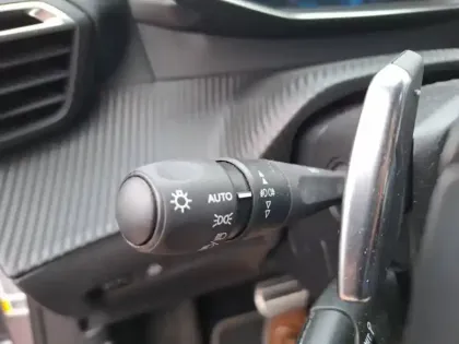 Photo 48 Peugeot 2008  PureTech 130 S&S EAT8