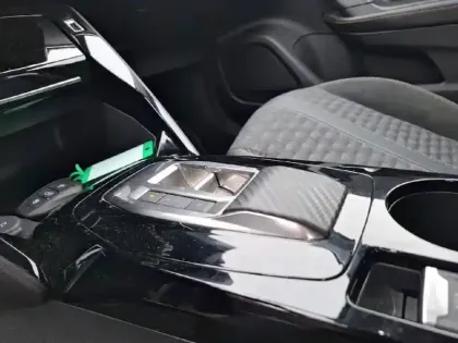 Photo 42 Peugeot 2008  PureTech 130 S&S EAT8