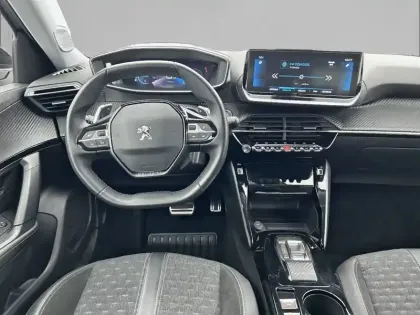 Photo 94 Peugeot 2008  PureTech 130 S&S EAT8