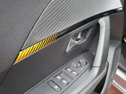 Photo 43 Peugeot 2008  PureTech 130 S&S EAT8