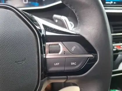 Photo 80 Peugeot 2008  PureTech 130 S&S EAT8