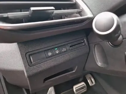 Photo 19 Peugeot 3008  Puretech 130ch S&S EAT8