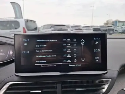 Photo 27 Peugeot 3008  Puretech 130ch S&S EAT8