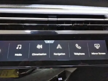 Photo 90 Peugeot 5008  Hybrid 136 e-DCS6