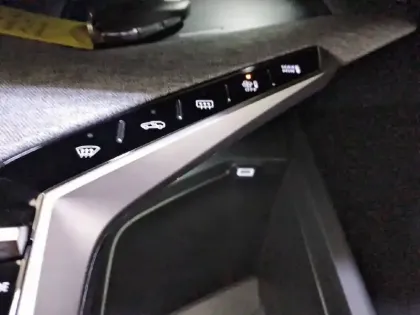 Photo 25 Peugeot 5008  Hybrid 136 e-DCS6