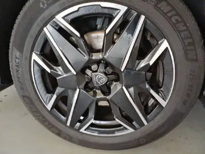 Photo 78 Peugeot 5008  Hybrid 136 e-DCS6