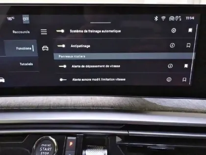 Photo 54 Peugeot 5008  Hybrid 136 e-DCS6