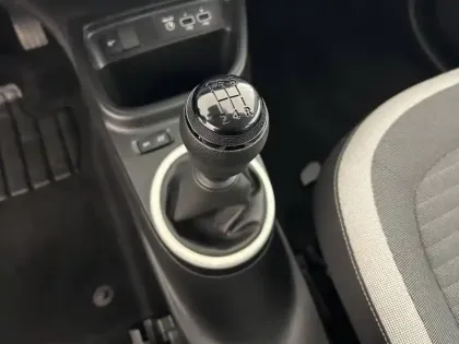 Photo 21 Renault Twingo Gén. III (C07) Ph2 Zen 5