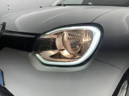 Photo 61 Renault Twingo Gén. III (C07) Ph2 Zen 5