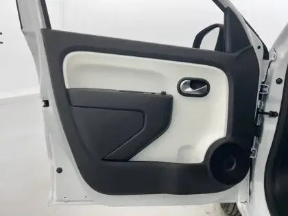 Photo 48 Renault Twingo Gén. III (C07) Ph2 Zen 5