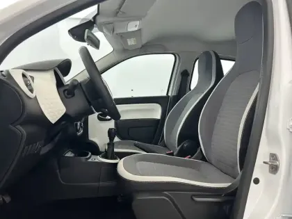 Photo 17 Renault Twingo Gén. III (C07) Ph2 Zen 5