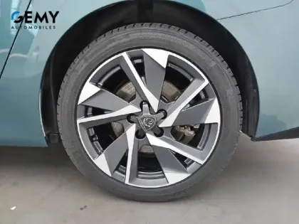 Photo 42 Peugeot 308  SW PHEV 180 e-EAT8