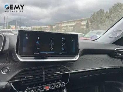 Photo 36 Peugeot 2008  PureTech 130 S&S BVM6