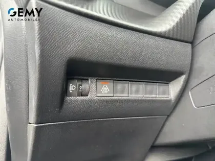 Photo 52 Peugeot 2008  PureTech 130 S&S BVM6