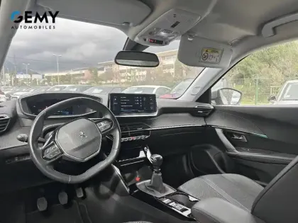 Photo 47 Peugeot 2008  PureTech 130 S&S BVM6