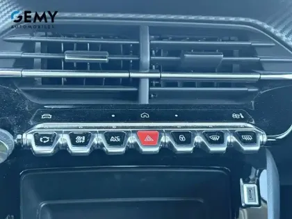 Photo 12 Peugeot 208  PureTech 75 S&S BVM5