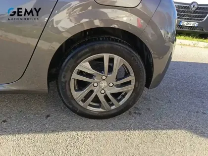 Photo 34 Peugeot 208  PureTech 75 S&S BVM5