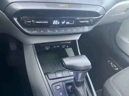 Photo 17 Hyundai I20  1.0 T-GDi 100 DCT-7 Hybrid 48V